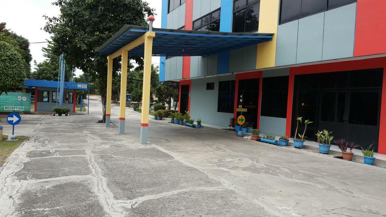 Sentosa Hotel & Restaurant - Tersertifikasi Chse Dari Kementerian Pariwisata Dan Ekonomi Kreatif Bekasi Extérieur photo